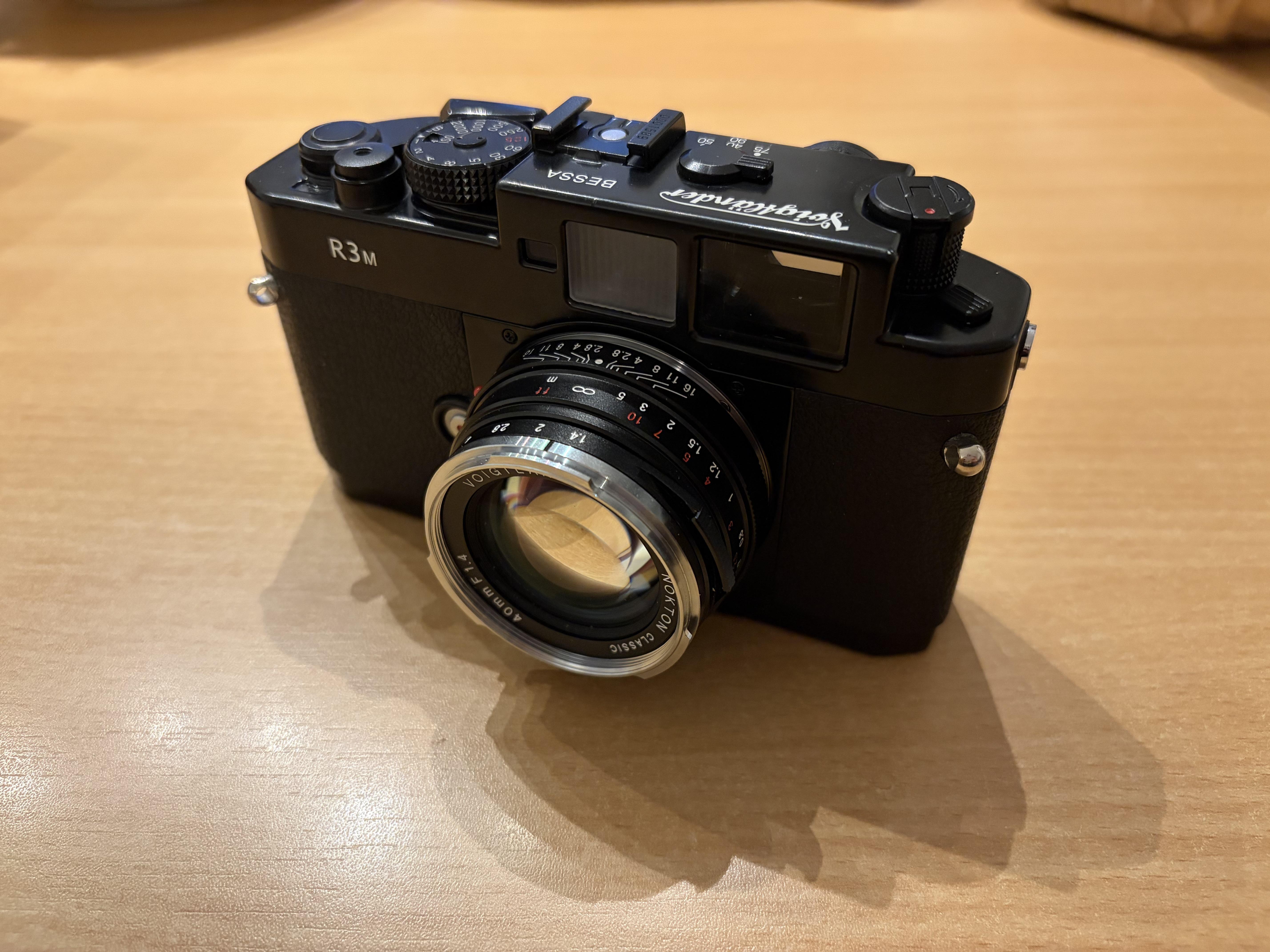 Loving the Voigtländer Bessa R3M ❤️ : r/analog
