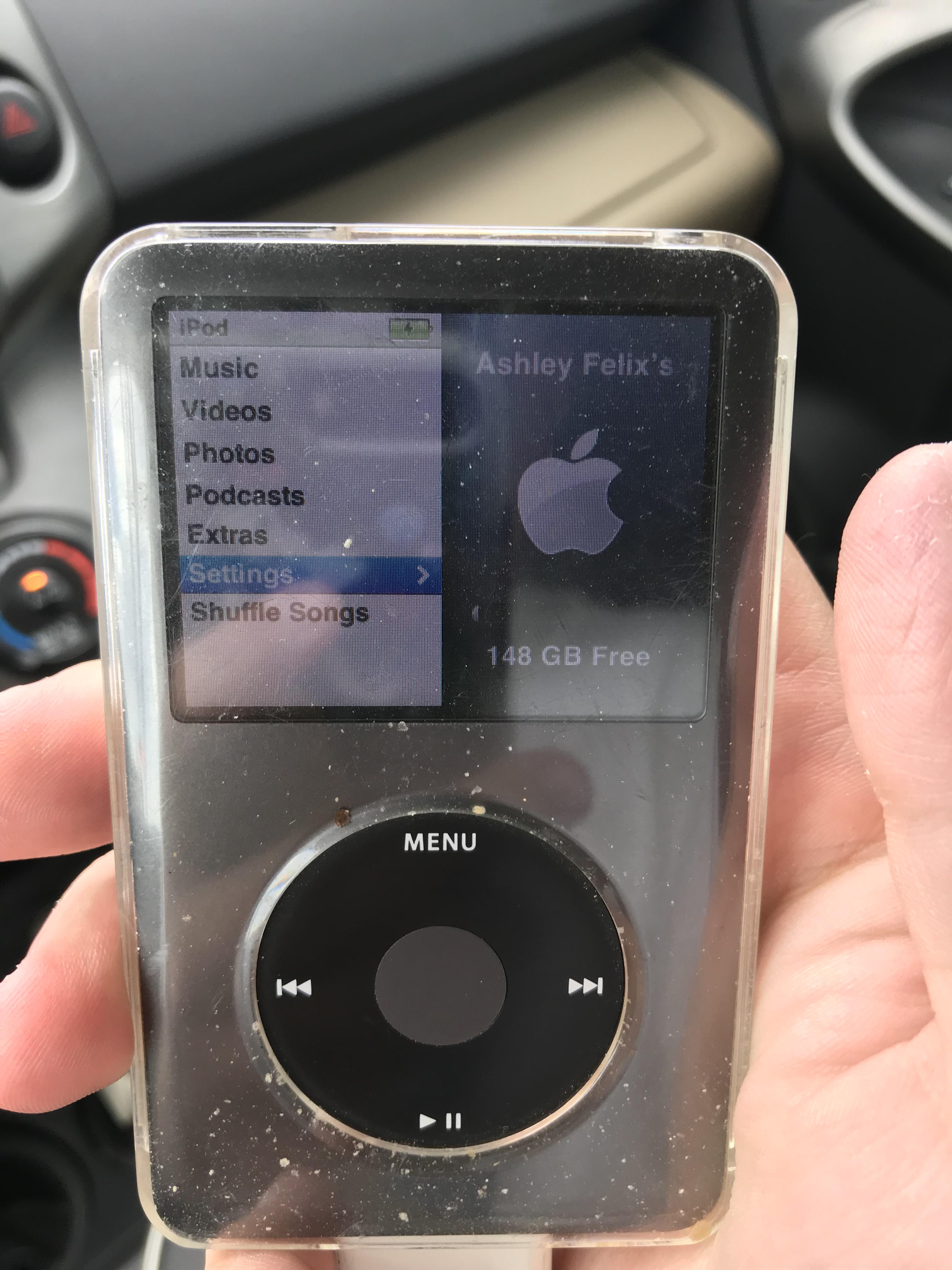 Picked up this iPod Classic 160gb 7th gen (late 2009) on Facebook