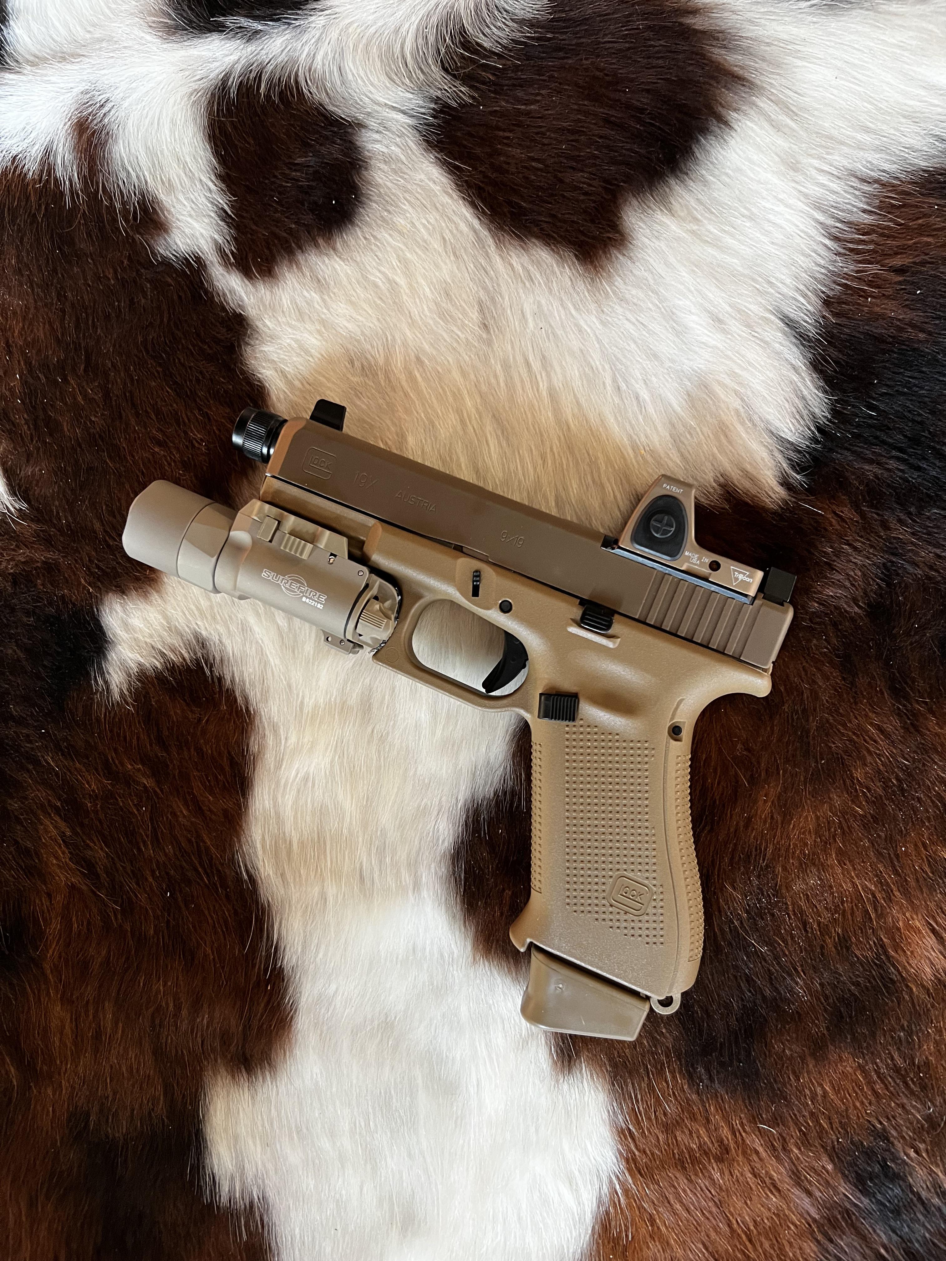 Glock 19x MOS with Surefire x300-T holster options inquiry?? : r