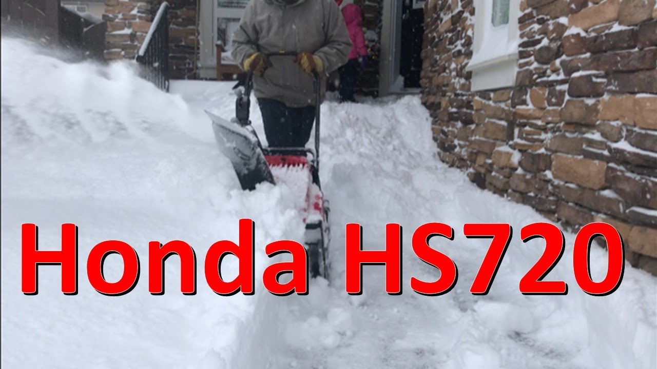 Honda HS720 vs. DEEP SNOW! First snowblower use of the year - YouTube