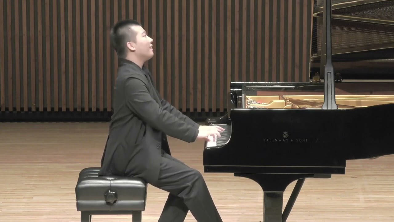 バッハ: パルティータ第1番 変ロ長調, BWV825（Pf. 北村明日人） - YouTube