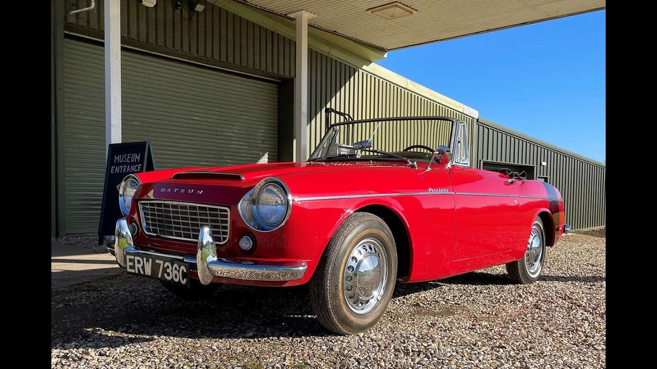 1964 Datsun Fairlady 1500 - YouTube