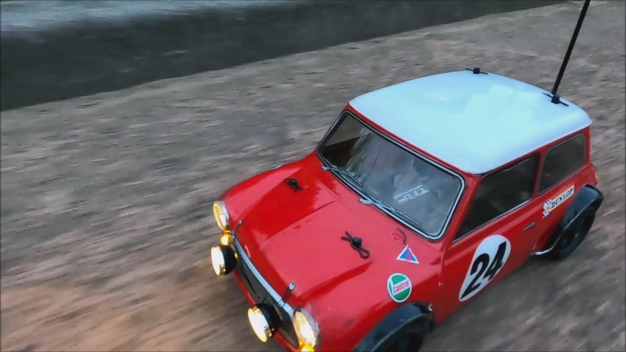 Tamiya Rover Mini Cooper Racing at twilight タミヤ ローバーミニ