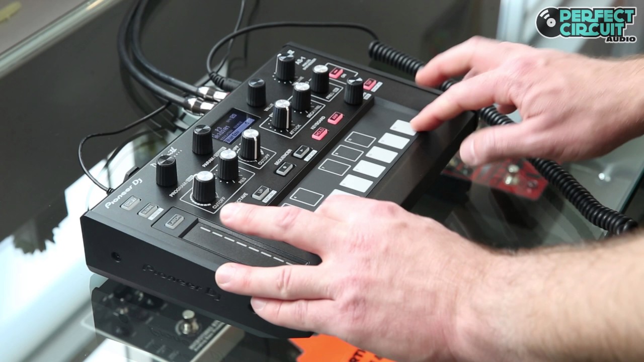 Pioneer DJ Toraiz AS-1 Dave Smith Bass Synth - YouTube
