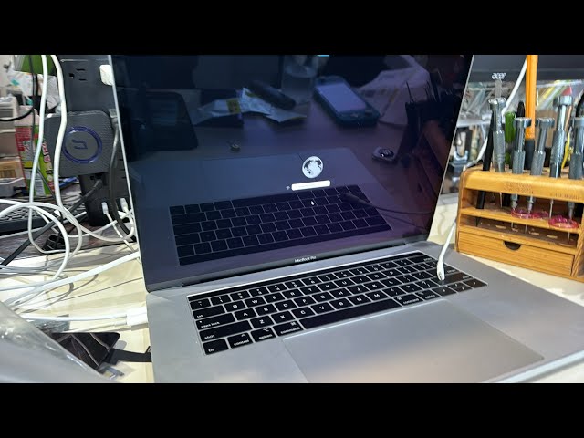 MacBook Pro 2019 アクティベーションロック解除修理（バッテリーが