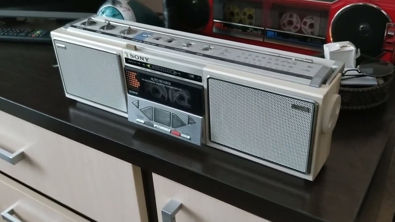 Sony CFS-F11, YOKOHAMA, 1983 - YouTube