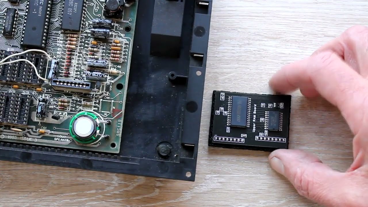 ZX Spectrum SRAM upper memory upgrade. - YouTube