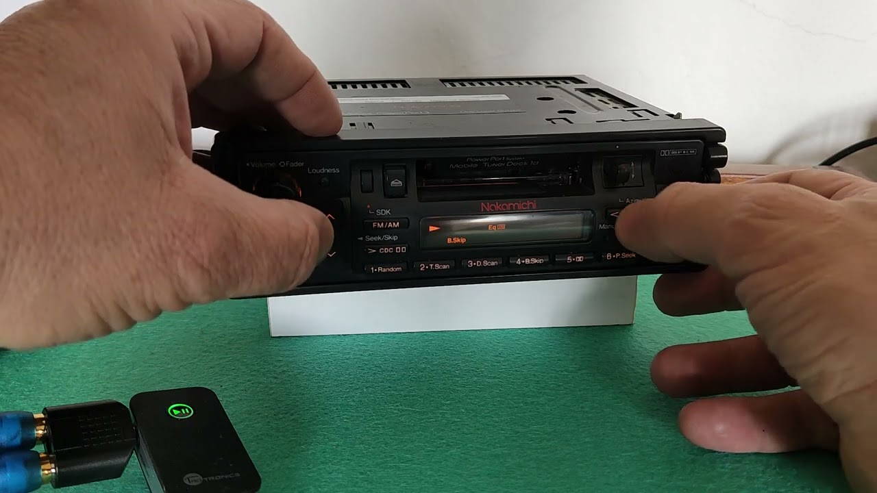 Nakamichi Mobile Tuner Deck 1d - YouTube