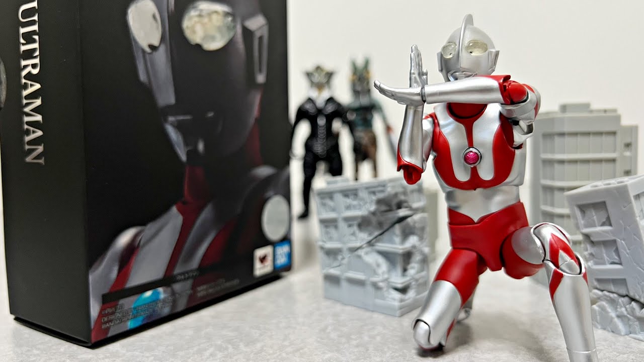 Ultraman Figuarts Review - YouTube