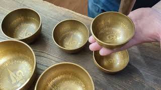 チャクラ シンギングボウルセット 彫り込み仕上 の通販[送料無料