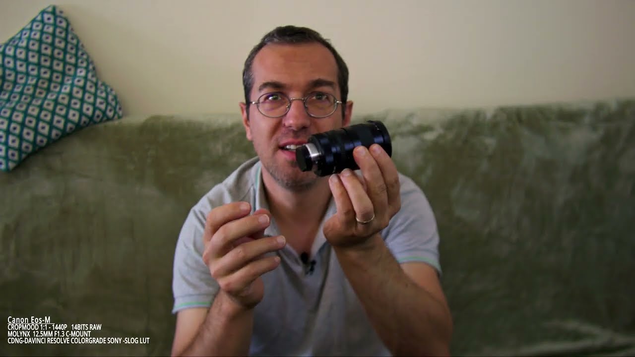 Cosmicar Tv Zoom Lens from 12,5 to 75mm f1,8 C Mount Lens with the