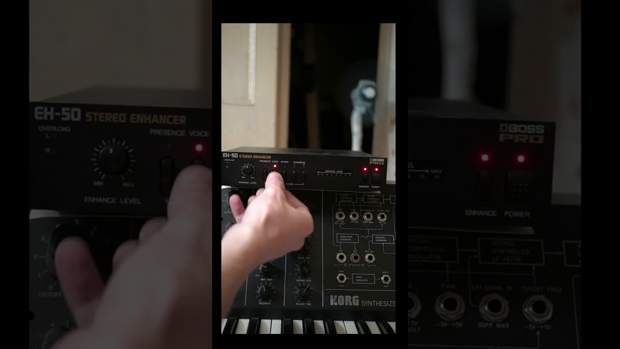 Boss EH-50 Stereo Enhancer - YouTube