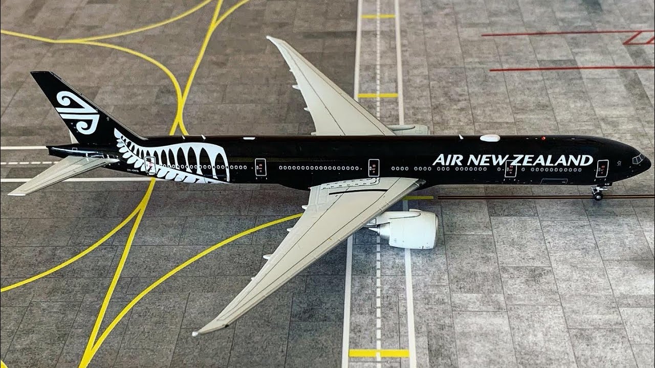 BEST 777 MOULD?! Air New Zealand - Boeing 777-300ER - Aviation400