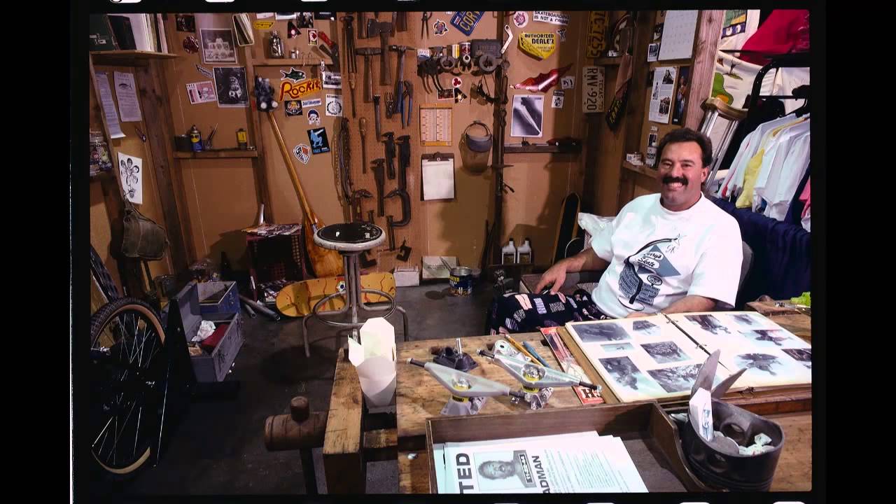 TRACKER - Forty Years of Skateboard History - Collector's Edition