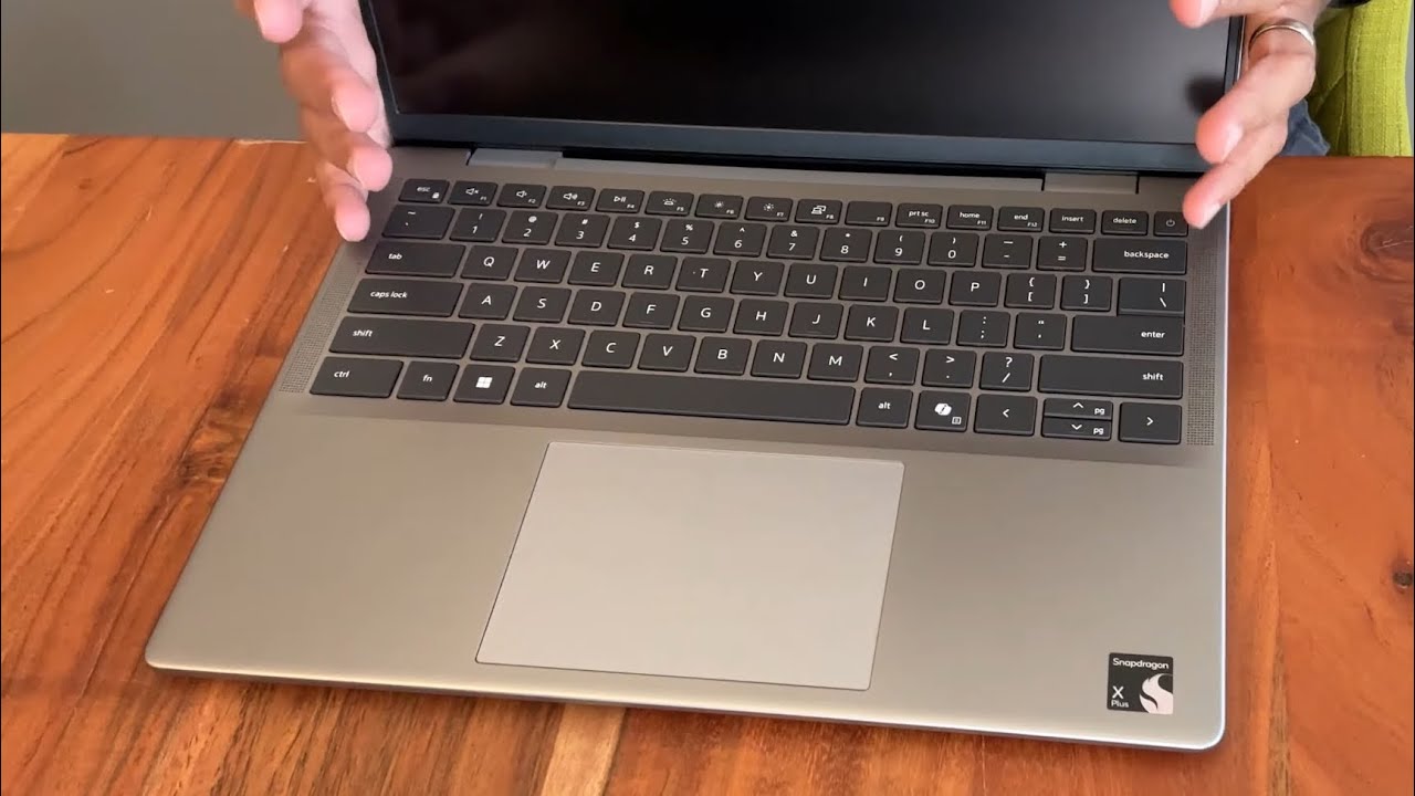 Unboxing and first look of the Latitude 7455 - Qualcomm Snapdragon