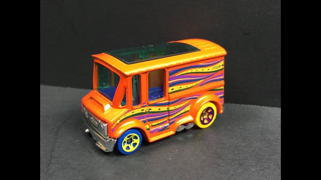 Hot Wheels Bread Box Review 1:64 Review - YouTube