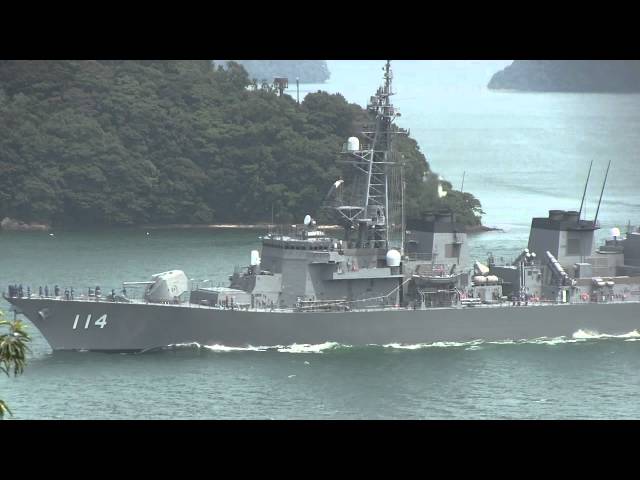 M120728B 海上自衛隊 護衛艦『すずなみ』出港 - YouTube