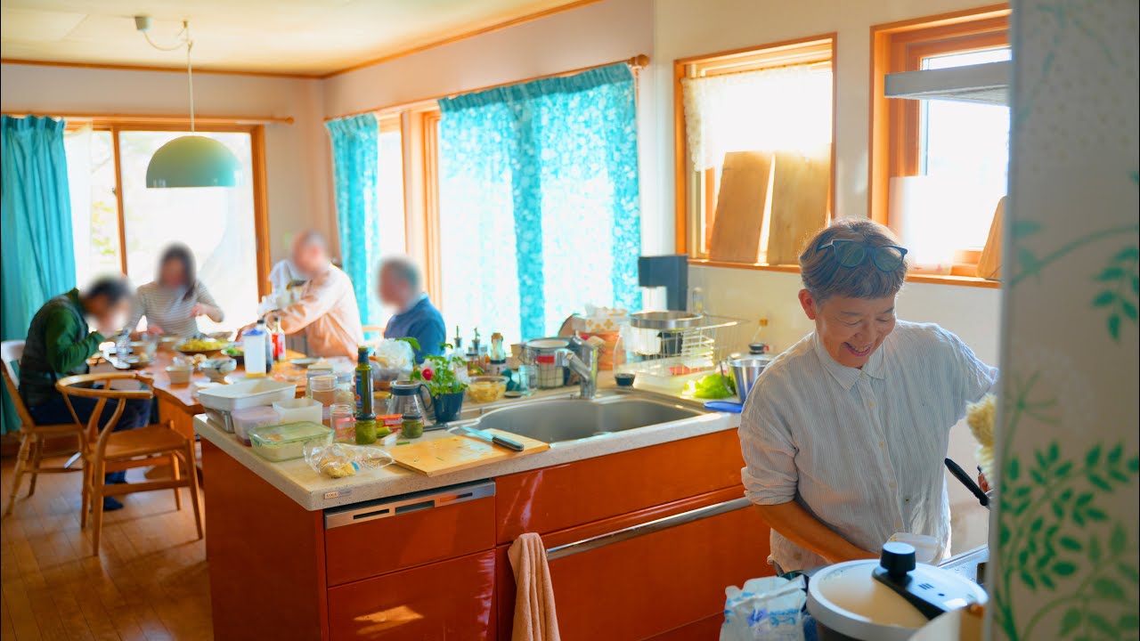 Rural Japan Kitchen Tales: Cooking with Mom's Frozen Ingredients