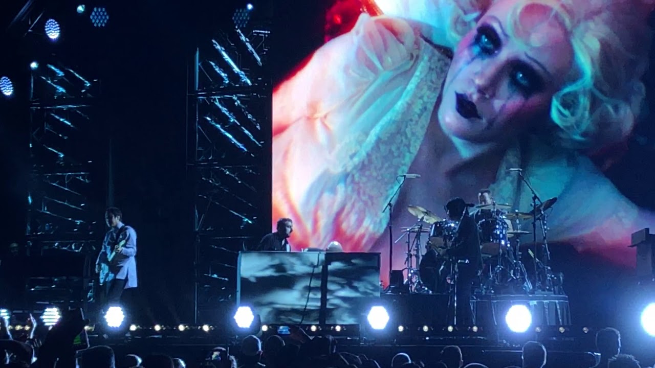 Smashing Pumpkins' Tour Opener Includes Led Zep + Bowie Covers