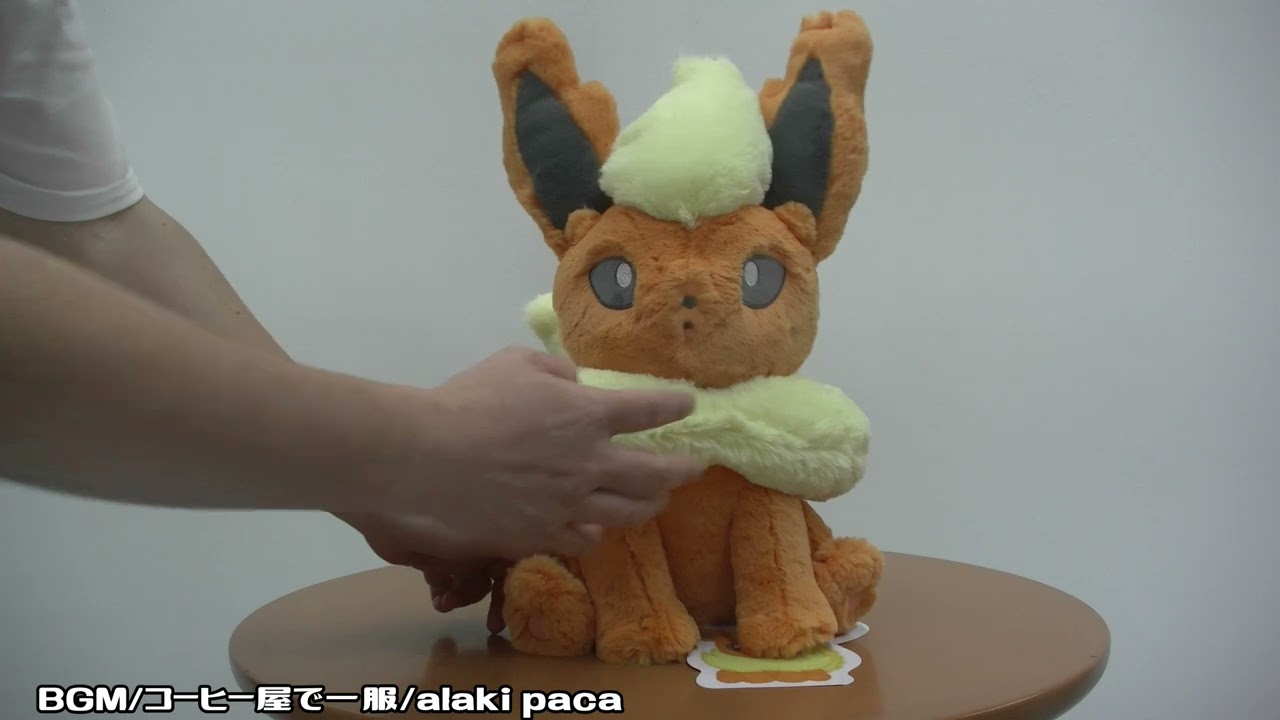 ふわふわ抱きぬいぐるみ ブースター【85点】ポケモンセンター - YouTube