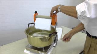 本州／四国／九州お届け）愛のタオル絞り器ぎゅっと君 | いのちの