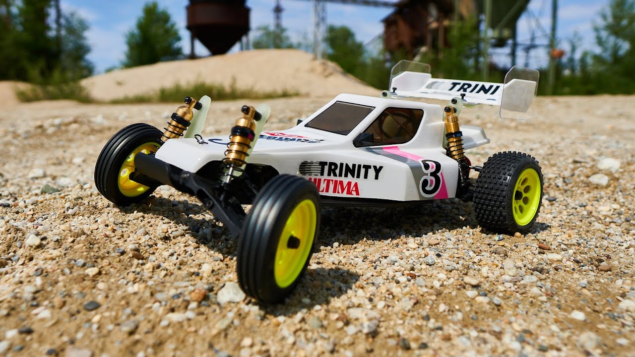 KYOSHO ULTIMA '87 JJ REPLICA - RACING IN THE PIT - YouTube