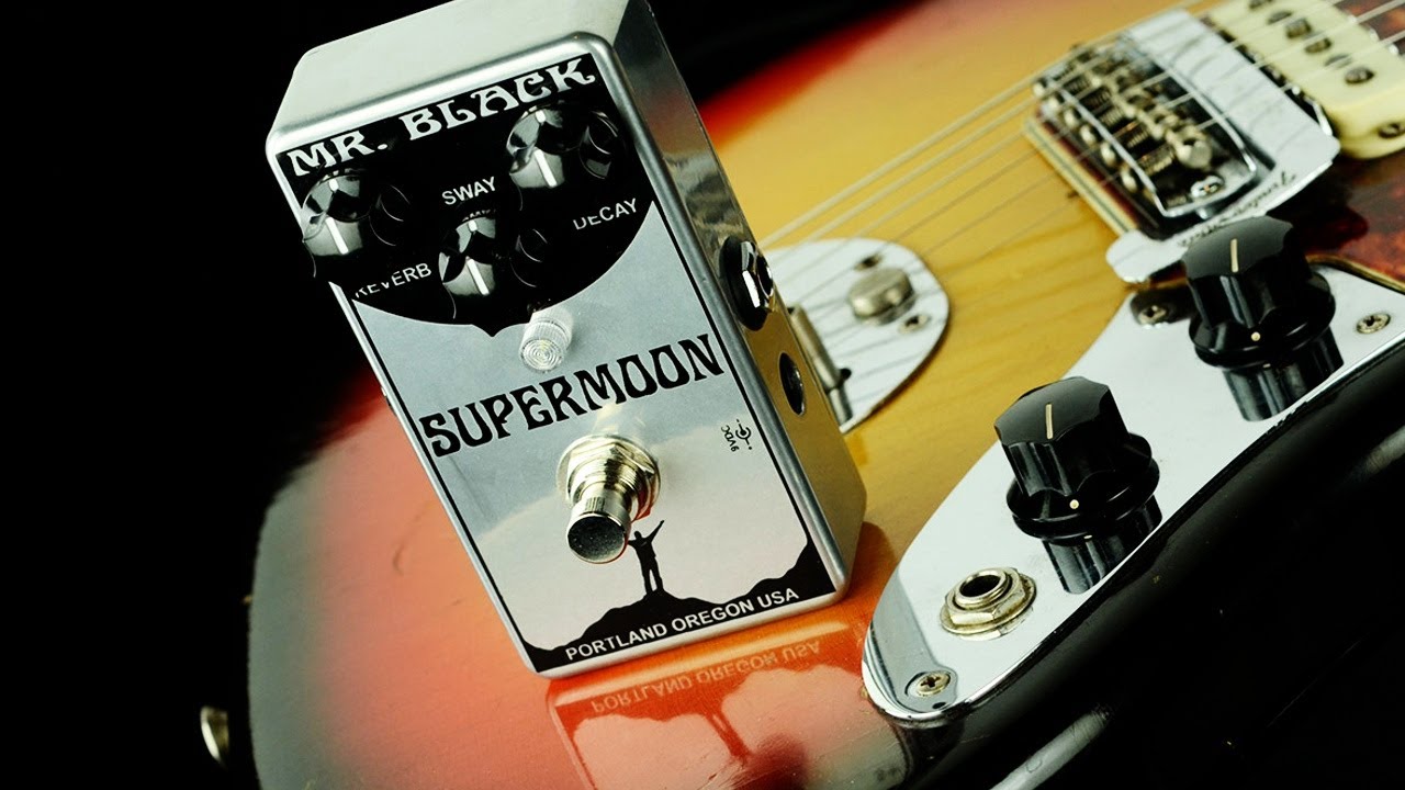 SuperMoon Chrome – Mr. Black