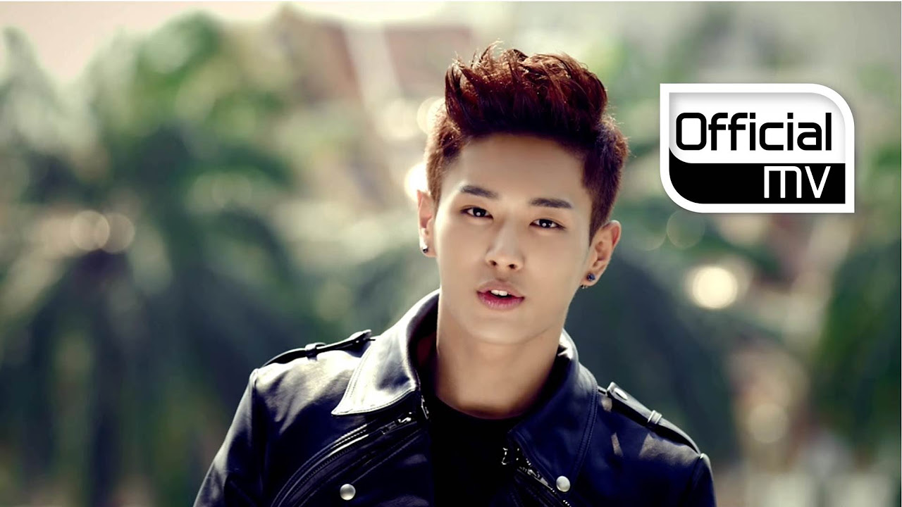 MV] UNIQ(유니크) _ Falling In Love - YouTube