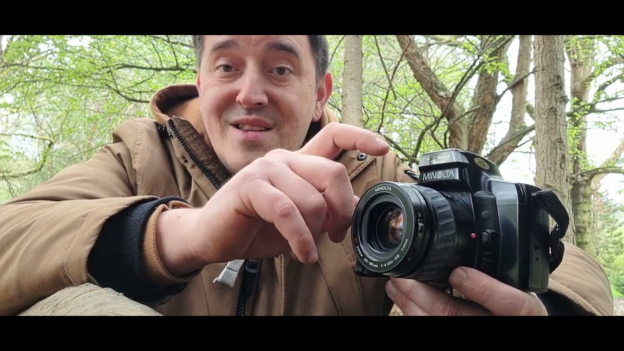 Minolta Dynax 5000i Zoom AF 35-80mm Lens 35mm Film Camera - YouTube