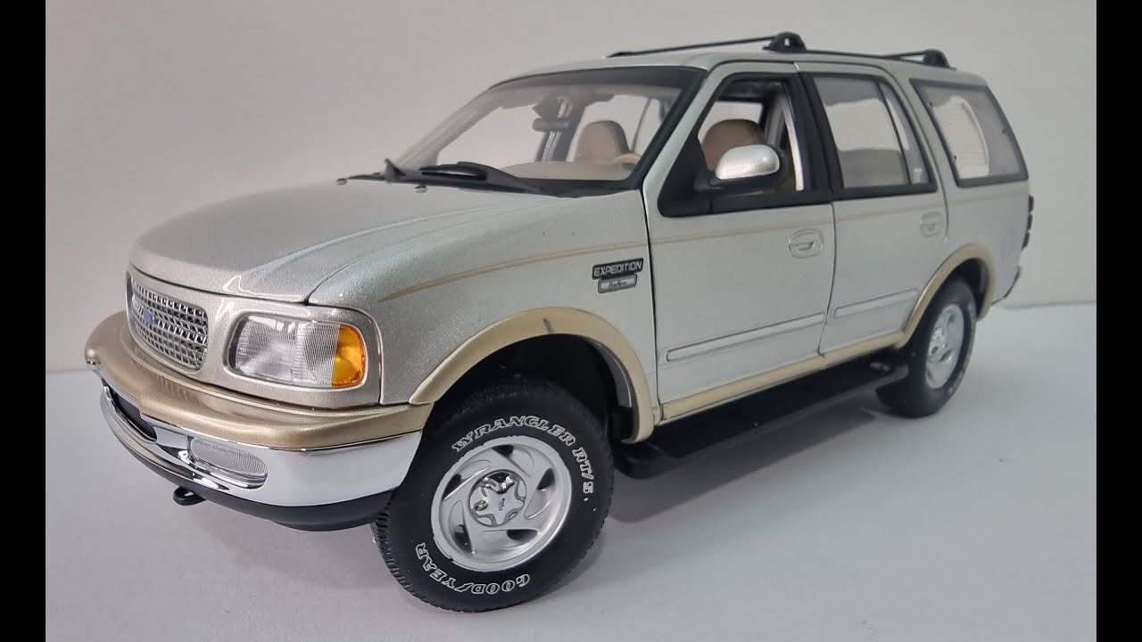FORD EXPEDITION EDDIE BAUER EDITION REVIEW FROM UT MODELS 1/18