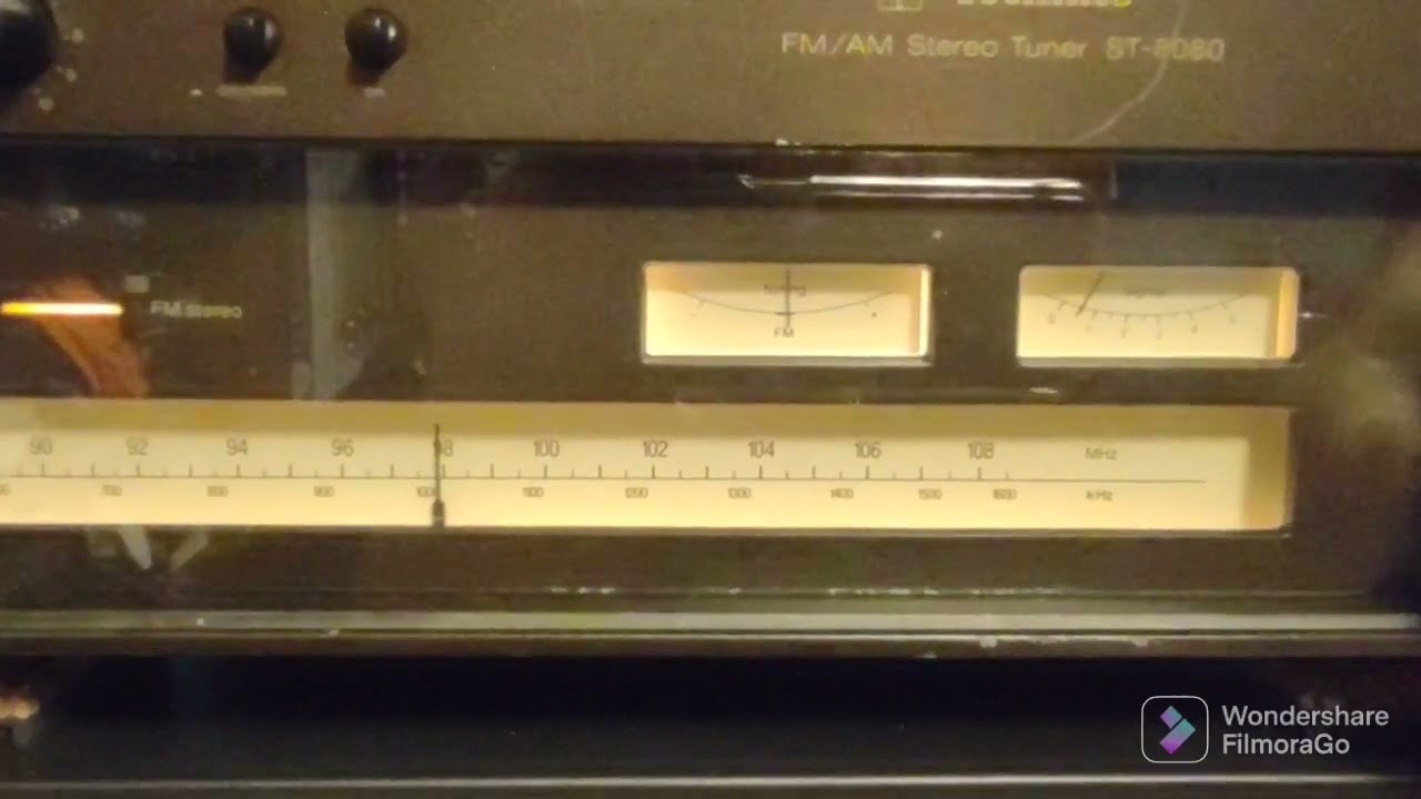 Technics ST-8080 Tuner - Tuning thru FM band - YouTube