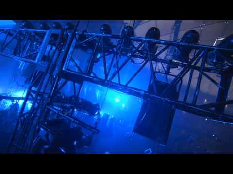 KYOSUKE HIMURO -B.BLUE-(2004 at Tokyo Dome) - YouTube