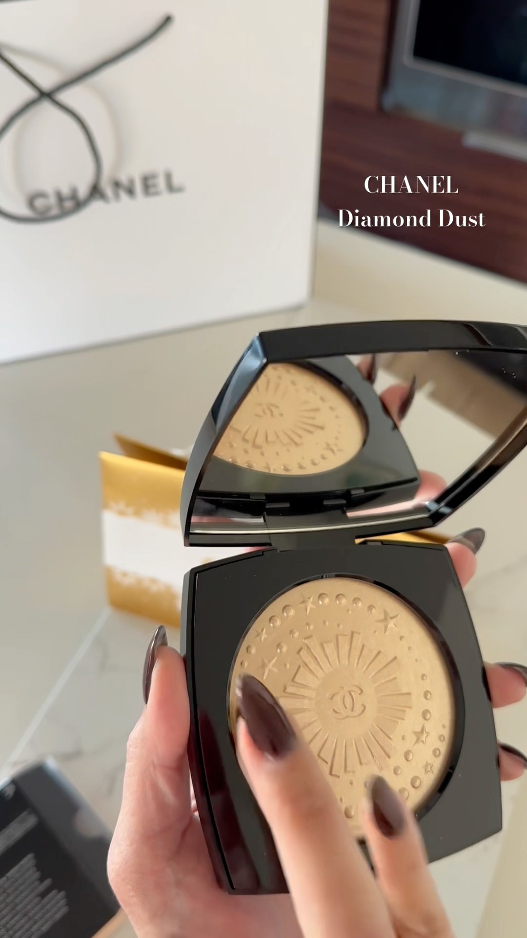 CHANEL Diamond Dust Holiday 2024 Swatch #chanelbeauty - YouTube