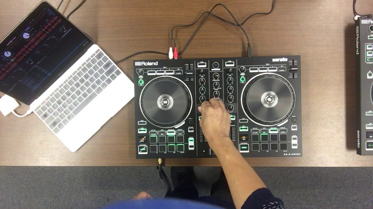 イシバシ楽器店】ROLAND DJ-202 DEMO - YouTube