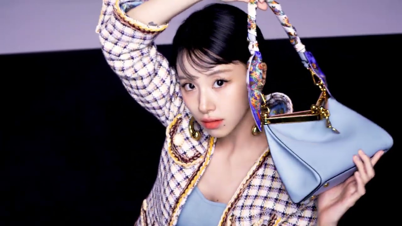 エトロから TWICE チェヨンを起用した新ビジュアルが公開 | News | The