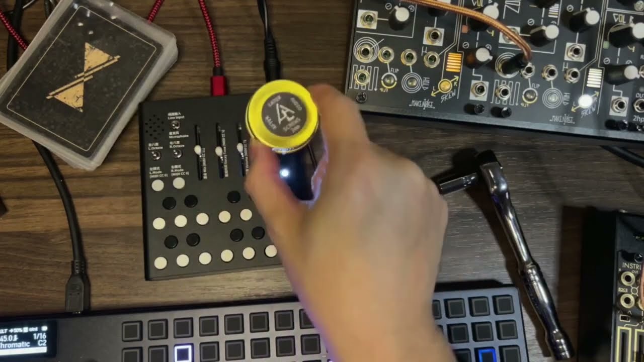 Meng Qi: Wingie2 | Takazudo Modular