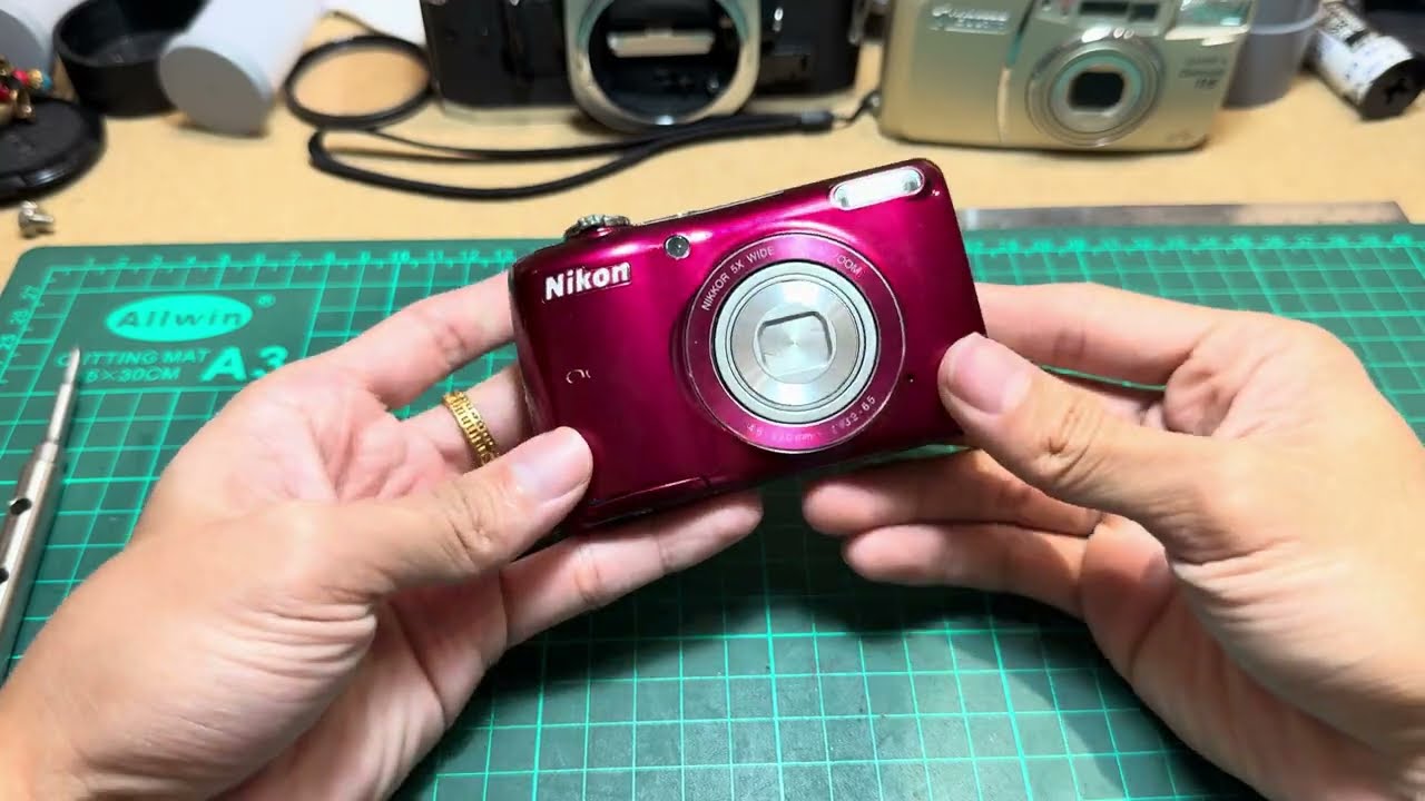 Nikon Coolpix L26 Tutorial Video - YouTube