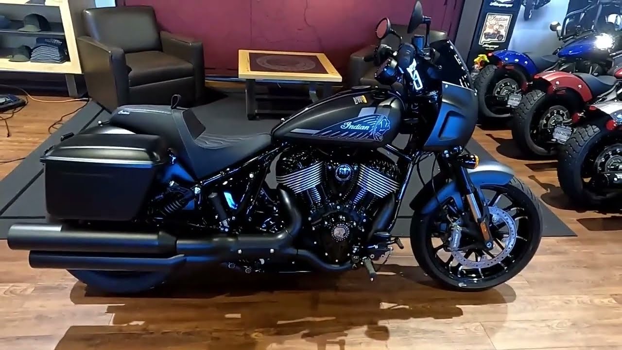 2025 Indian Motorcycle® Sport Chief RT Black Smoke 025082 | Indian