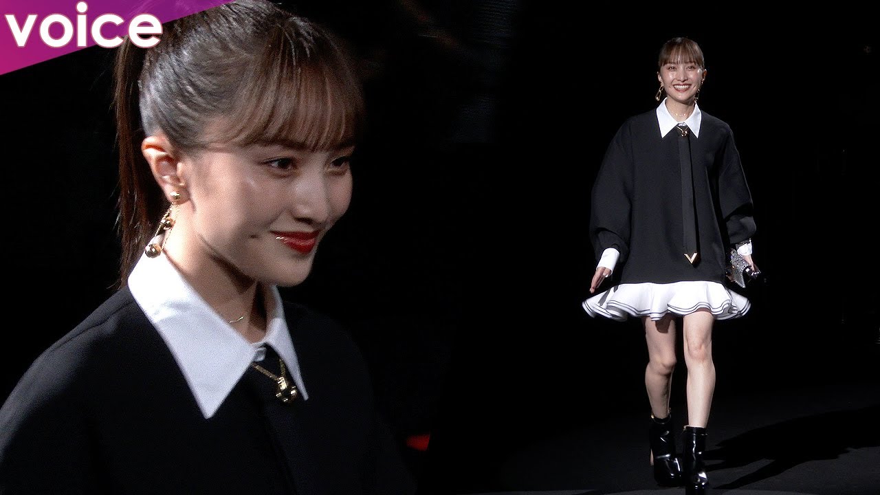 ももクロ百田夏菜子、ミニワンピでブラックカーペット：Harper's