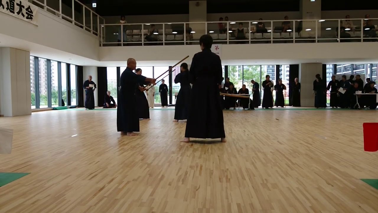 第38回福岡県杖道大会 三段の部決勝 - YouTube