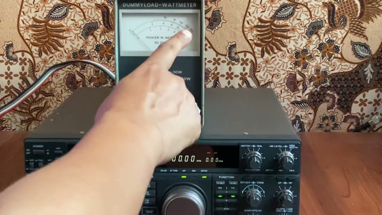 Kenwood TS-850S HF 100W Open - YouTube