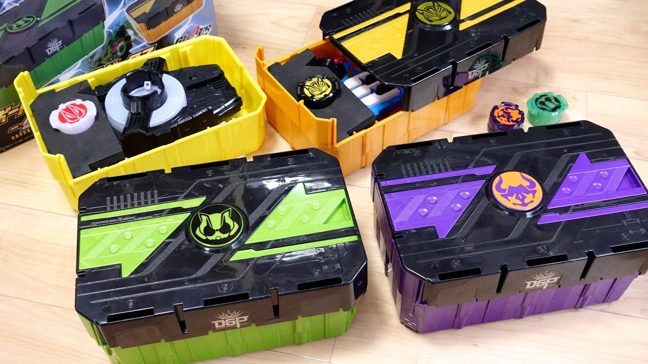 Includes a Core ID base for Tsumuri! Premium Bandai Exclusive