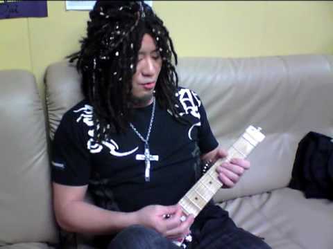 高崎 晃 SHRED NECK実演解説 - YouTube