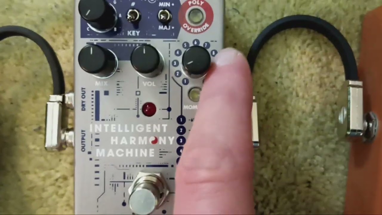Electro Harmonix Intelligent Harmony Machine - YouTube