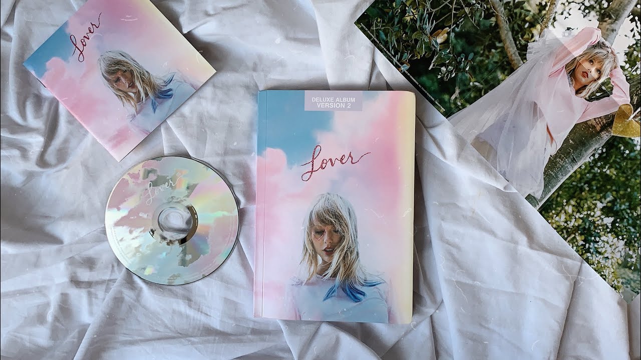 taylor swift - lover (deluxe album version 2 | cd unboxing) - YouTube