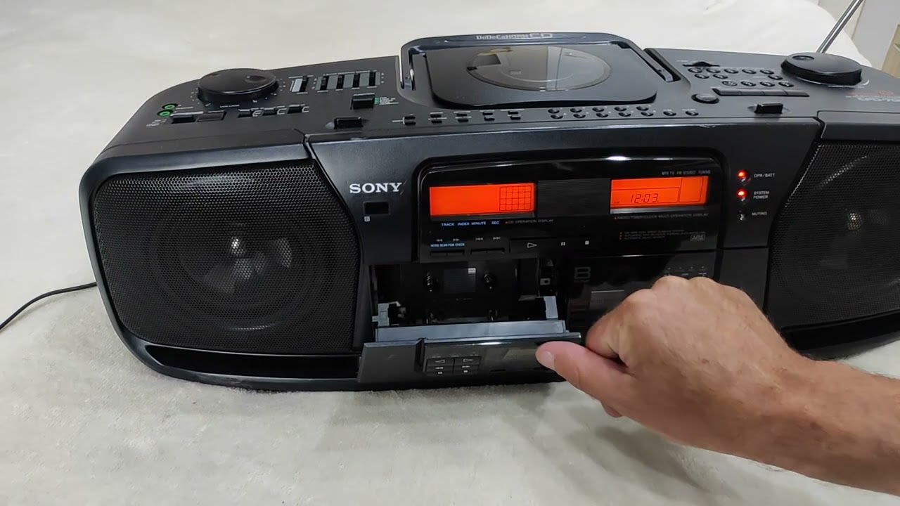 Sony CFD-700 - YouTube