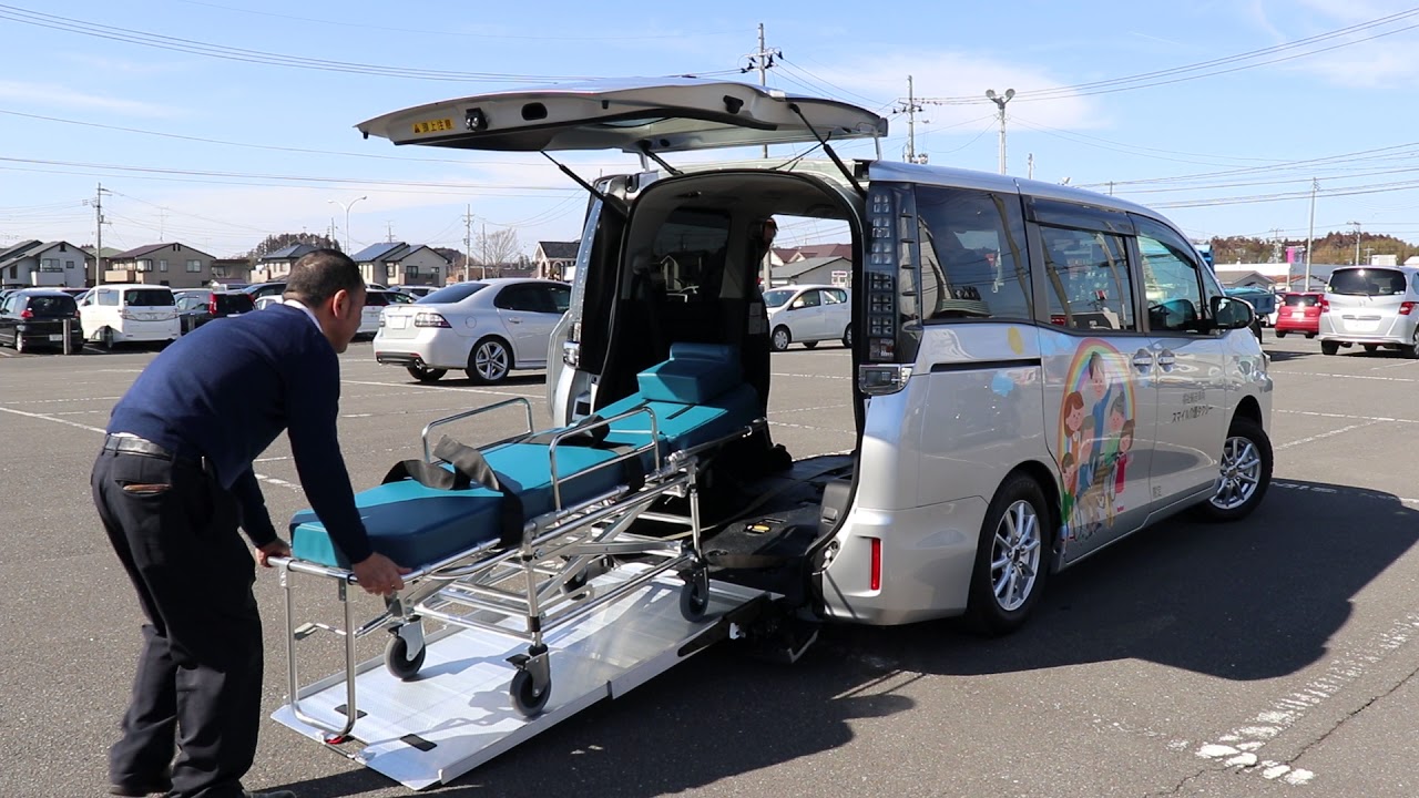スマイル介護タクシー【登米市迫町】ストレッチャーで乗車する編 - YouTube