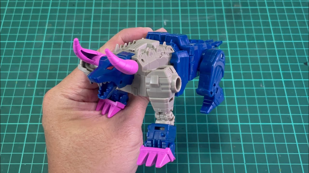 Transformers Age of the Primes 4-Pack Horri-Bull (Bull mode to