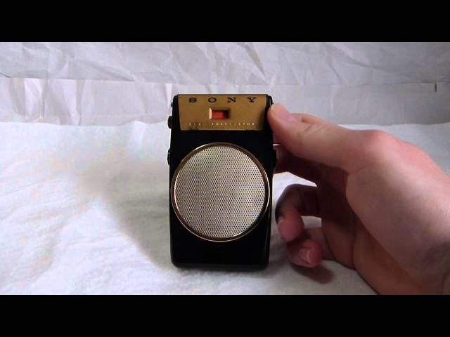 Sony TR-610 transistor radio circa 1958 - YouTube