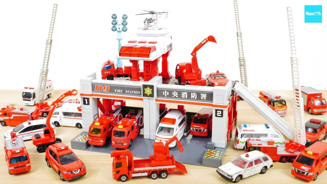 Tomica Tomica Town Build City Light Up Sound Light Fire Station